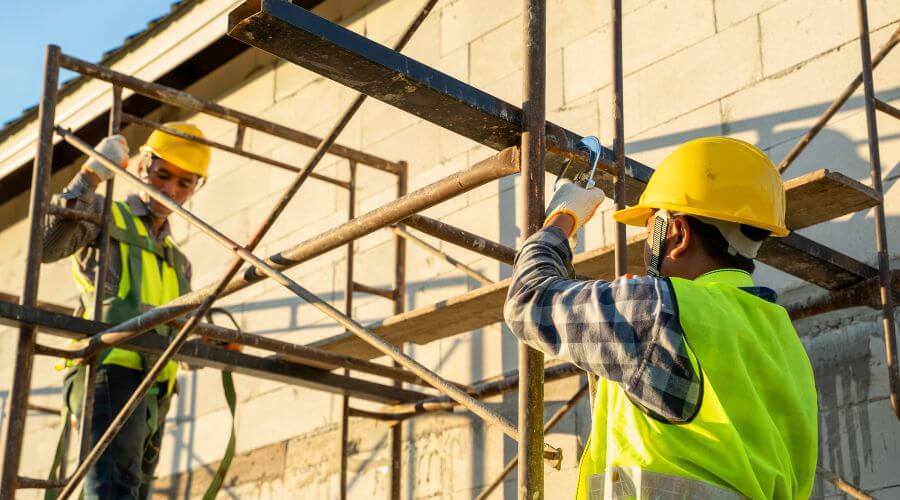 Professional gutter cleaning in Olalla, WA